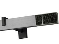 Karnisz apartamentowy Boss w kolorze Aluminium szczotkowane z czarnym wspornikiem